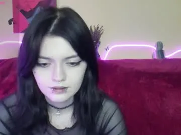 _Alicee_1 – webcam model profile photo Image 6