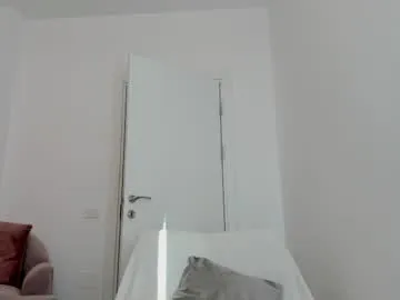 KendallWings – webcam model profile photo Image 10