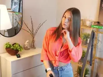 Earth_001 – webcam model profile photo Image 15