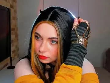 yakamozamazing – webcam model profile photo Image 6