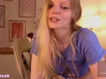 love_coin – webcam model profile photo Image 6