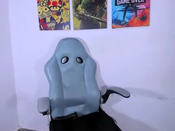 AlisaMoss – webcam model profile photo Image 2