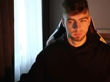 bisexualmilf – webcam model profile photo Image 9