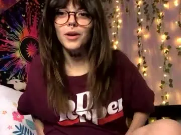 zui_lu – webcam model profile photo Image 12