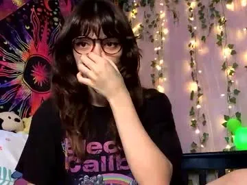 zui_lu – webcam model profile photo Image 13