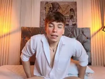 femboy_max Image 3