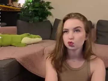 someone_sweet – webcam model profile photo Image 14