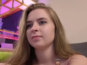 someone_sweet – webcam model profile photo Image 15