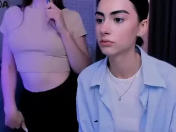 Cute-Simmi69 – webcam model profile photo Image 9