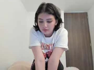 loving_ladies – webcam model profile photo Image 8