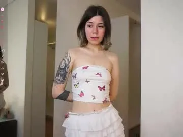 jelenaania – webcam model profile photo Image 17