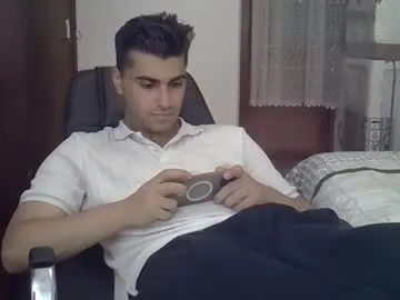 kero180 – webcam model profile photo Image 3