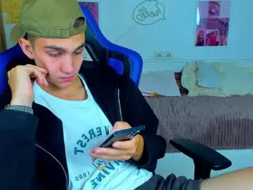 DomManlyGuy – webcam model profile photo Image 7