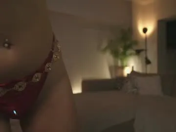 someone_sweet – webcam model profile photo Image 5