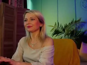 Awesomelusty – webcam model profile photo Image 15