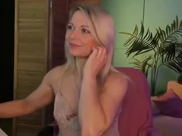 Awesomelusty – webcam model profile photo Image 17