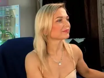 Awesomelusty – webcam model profile photo Image 6