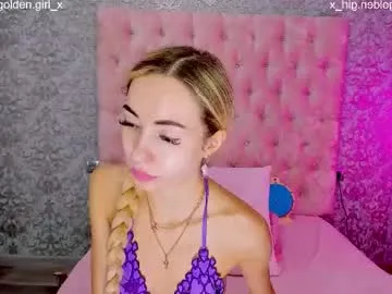 LylaKarl – webcam model profile photo Image 2