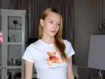 skinny_candy18 – webcam model profile photo Image 19