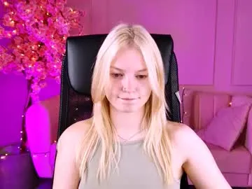 _lollyshy_ – webcam model profile photo Image 15