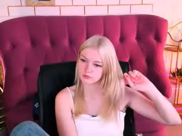 _lollyshy_ – webcam model profile photo Image 8