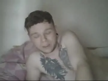 Awesomelusty – webcam model profile photo Image 2