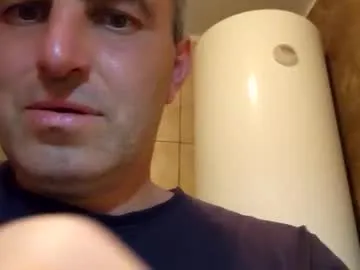 someone_sweet – webcam model profile photo Image 8