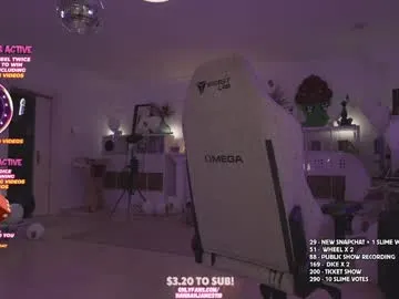 little_show_sexy – webcam model profile photo Image 6