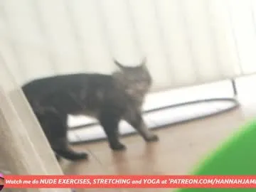 little_show_sexy – webcam model profile photo Image 9