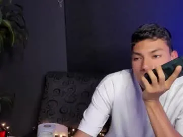 hornyshow_tv – webcam model profile photo Image 8