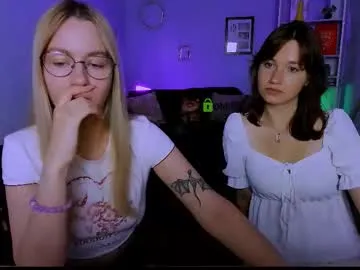 loving_ladies – webcam model profile photo Image 4