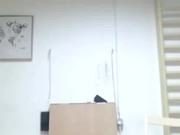 kai101010 – webcam model profile photo Image 14