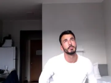 kai101010 – webcam model profile photo Image 2