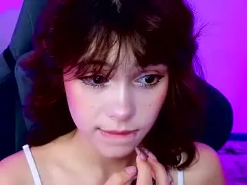 SallyDinosaur – webcam model profile photo Image 5