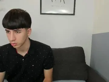 Benson18y – webcam model profile photo Image 4