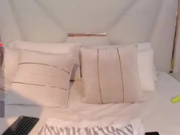 shy_jane – webcam model profile photo Image 8