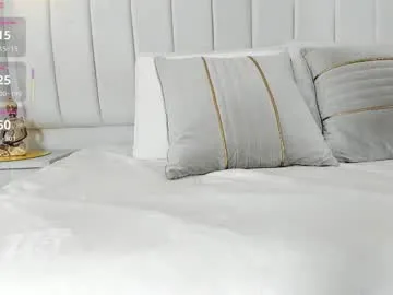 bisexualmilf – webcam model profile photo Image 17