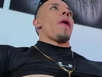 KonigDober – webcam model profile photo Image 17