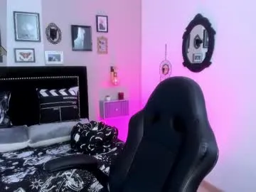 _Alicee_1 – webcam model profile photo Image 11