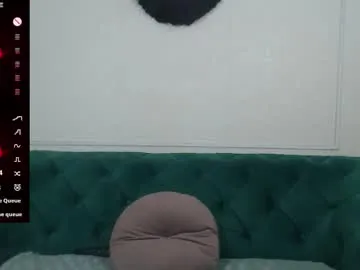 bisexualmilf – webcam model profile photo Image 18