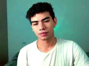 DomManlyGuy – webcam model profile photo Image 8