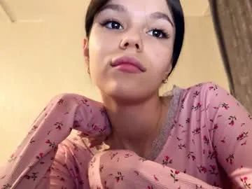 wonderland_stia – webcam model profile photo Image 2