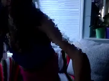 adritvance – webcam model profile photo Image 3