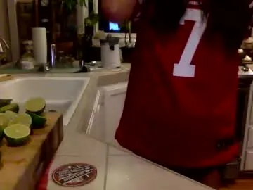 adritvance – webcam model profile photo Image 7