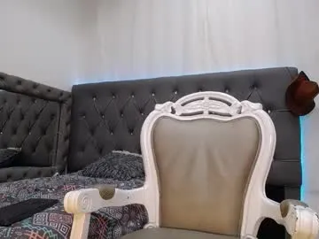 bisexualmilf – webcam model profile photo Image 4