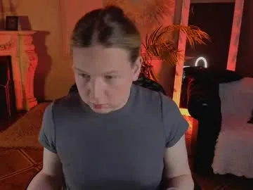 someone_sweet – webcam model profile photo Image 8