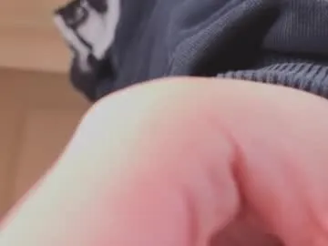 someone_sweet – webcam model profile photo Image 9