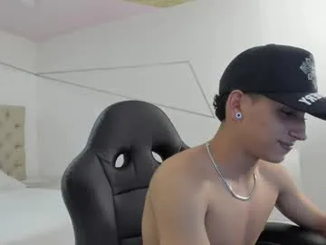 masucle216 – webcam model profile photo Image 3