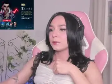 adritvance – webcam model profile photo Image 7