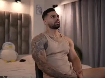 little_show_sexy – webcam model profile photo Image 13